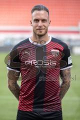 2.BL; FC Ingolstadt 04 - Portraitshooting, Mannschaftsfoto, Patrick Schmidt (32, FCI)