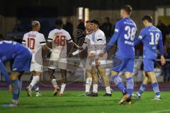 Toto Pokal; Halbfinale; FV Illertissen - FC Ingolstadt 04; Tor Jubel Treffer 1:4 Jannik Mause (7, FCI) mit Bryang Kayo (48, FCI) Max Dittgen (10, FCI) Ognjen Drakulic (30, FCI)