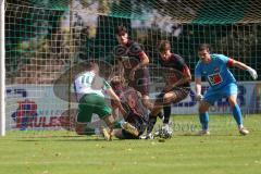Landesliga - Saison 2025/26 - SV Manching - FC Sonthofen - Sebastian Graßl (Nr.10 - SV Manching) - Zettler Marco Torwart Sonthofen - Schmölz Tobias #6 schwarz Sonthofen - Foto: Meyer Jürgen