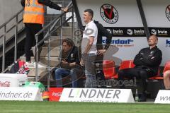 3. Liga; FC Viktoria Köln - FC Ingolstadt 04; Cheftrainer Michael Köllner (FCI) an der Seitenlinie, Spielerbank Sportdirektor Ivica Grlic  (FCI) Torwart-Trainer Robert Wulnikowski (FCI)