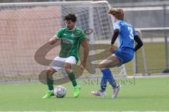 2024_2_17 - Saison 2023/24 - AUDI-Schanzer Amateur Cup - SV Hundszell - FC Gerolfing - Finale - Altan Calim grün Gerolfing - Maximilian Naber blau Hundszell - Foto: Meyer Jürgen