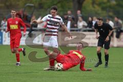 Kreisliga - Saison 2025/26- TSV Kösching - SV Kasing - Marius Magdic weiss Kasing - Johannes Tannwitz rot Kösching - Foto: Meyer Jürgen