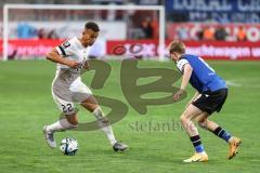 3. Liga; FC Ingolstadt 04 - 
Arminia Bielefeld; Marcel Costly (22, FCI) Schreck Sam (8 AB) Zweikampf Kampf um den Ball