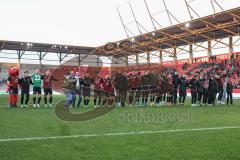 3. Liga; FC Ingolstadt 04 - 
SV Sandhausen; Sieg Jubel Freude Spieler bedanken sich bei den Fans, Tanz