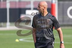 2.BL; FC Ingolstadt 04 - Neuer Cheftrainer Andre Schubert mit Co-Trainer Asif Saric im ersten Training, Cheftrainer André Schubert (FCI)