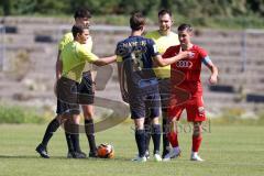 A - Junioren Bundesliga -  Saison 2023/2024 - FC Ingolstadt 04 - FSV Mainz 05 - Die Kapitäne bei der Seitenwahl - Emre Gül rot FCI - Marcel Kalemba Mainz #8 - Foto: Meyer Jürgen