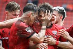 3. Liga; FC Ingolstadt 04 - SSV Jahn Regensburg; Tor Jubel Treffer 1:0 Max Besuschkow (17, FCI) Jonas Scholz (15, FCI) Frederik Christensen (11, FCI) Linus Rosenlöcher (19, FCI)