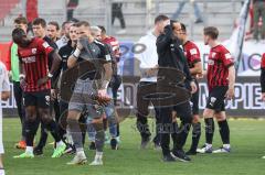 3. Liga; FC Ingolstadt 04 - Viktoria Köln; Niederlage, hängende Köpfe Torwart Marius Funk (1, FCI) Cheftrainer Rüdiger Rehm (FCI) Moussa Doumbouya (27, FCI)