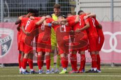 Bayernliga Süd - Saison 2022/2023 - FC Ingolstadt 04 -  VFR Garching - Die Mannschaft bildet einen Kreis vor dem SpielFoto: Meyer Jürgen