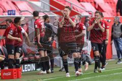 3. Liga - FC Ingolstadt 04 - TSV 1860 München - Spieler bedanken sich bei den Fans ide im Stadion sein durften, Tobias Schröck (21, FCI) Michael Heinloth (17, FCI)