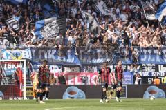 3. Liga; FC Ingolstadt 04 - Arminia Bielefeld; Tor Jubel Treffer 0:3, hängende Köpfe Tim Heike (9, FCI) Lukas Fröde (34, FCI) Max Besuschkow (17, FCI)