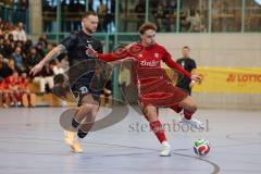 Lotto Bayern Hallencup - Vorrunde - Lindenkreuzhalle Saison 2024/25 - Türk SV Ingolstadt - FC Türk Sport Garching - Thomas Schreiner schwarz Türk Sport Garching - Aurel Kuqanaj rot Türk Ing - Foto: Meyer Jürgen