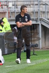 3. Liga; Arminia Bielefeld - FC Ingolstadt 04; Cheftrainer Michael Köllner (FCI) an der Seitenlinie, Spielerbank
