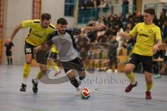 Lotto Bayern Hallencup - Saison 2024/25 - FC Hitzhofen/Oberzell - TSV Ober./Unterhaunstadt- Maik Wnendt gelb Hitzhofen  - Tobias Dietze gelb Hitzhofen  rechts - Baran Cakir grau Ober/Unterhaunstadt - Foto: Meyer Jürgen