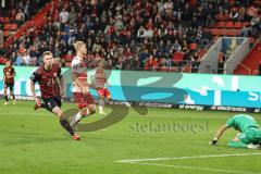 3. Liga; FC Ingolstadt 04 - SSV Jahn Regensburg; Tor Jubel Treffer 2:1 Torwart Gebhardt Felix (1 SSV)