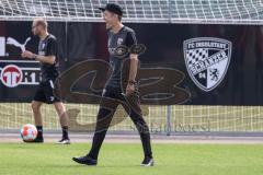 2. Bundesliga - FC Ingolstadt 04 - Trainingsauftakt mit neuem Trainerteam - Cheftrainer Roberto Pätzold (FCI) gut gelaunt