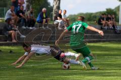 Kreisliga - TSV Baar Ebenhausen - TSV Gaimersheim - Christopher Geyer weiss Ebenhausen - Florian Ihring grün Gaimersheim - Foto: Jürgen Meyer