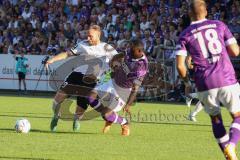 3.Liga - Saison 2022/2023 - VFL Osnabrück - FC Ingolstadt 04 - Patrick Schmidt (Nr.9 - FCI) - Maxwell Gyamfi (Nr.4 - VFL Osnabrück) - Foto: Meyer Jürgen