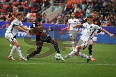 3. Liga - Saison 2026/27 - FC Ingolstadt 04 - SV Wehen Wiesbaden - Joseph Ganda (Nr.16 - FCI) - Fabian Greilinger (Nr.18 - Wehen/Wiesbaden) - Justin Janitzek (Nr.15 - Wehen/Wiesbaden) - Foto: Meyer Jürgen