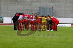 2. Frauen-Bundesliga - Saison 2021/2022 - FC Ingolstadt 04 - SV Meppen - Die Mannschaft bildet einen Kreis vor dem Spiel - Foto: Meyer Jürgen