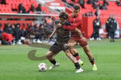 3. Liga; FC Ingolstadt 04 - Rot-Weiss Essen; Zweikampf Kampf um den Ball Marcel Costly (22, FCI) Mizuta Kaito (24 RWE)