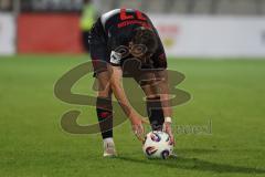 3. Liga - Saison 2025/26 - VFB Stuttgart II - FC Ingolstadt 04  - Max Besuschkow (Nr.17 - FC Ingolstadt 04) beim Freistoß - XXXXX - Foto: Meyer Jürgen