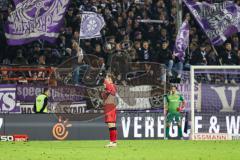 3. Liga; VfL Osnabrück - FC Ingolstadt 04; Spiel ist aus, Niederlage, hängende Köpfe 0:1 Simon Lorenz (32, FCI) Torwart Kai Eisele (25, FCI)