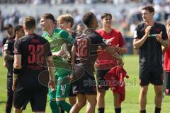 3. Liga; TSV 1860 München - FC Ingolstadt 04; 1:2 Sieg Jubel Freude, Spieler bedanken sich bei den Fans Torwart David Klein (47, FCI) Marcel Costly (22, FCI) Simon Lorenz (32, FCI)