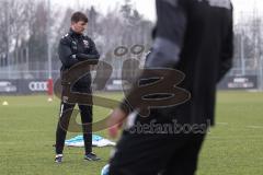 2.BL; FC Ingolstadt 04 - Trainingsstart nach Winterpause, Neuzugänge, Co-Trainer Thomas Karg (FCI) leitet das Training