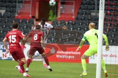 3. Liga - Saison 2026/27 - FC Ingolstadt 04 -  Großaspach - Obed Ugondu (Nr.17 - FCI) - Torwart Maximilian Reule (Nr.1 - Großaspach) - Foto: Meyer Jürgen