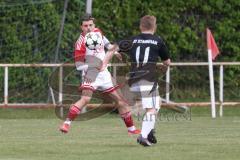 Kreisklasse - Saison 2024/25- Türk SV Ingolstadt - SV Stammham-  - Arlind Avdijaj weiss Türkisch - Jonas korn schwarz Stammham - Foto: Meyer Jürgen