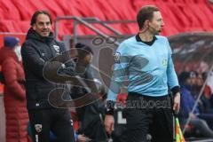 2.BL; FC Ingolstadt 04 - SV Darmstadt 98; Cheftrainer Rüdiger Rehm (FCI) schimpft zum Schiedsrichter