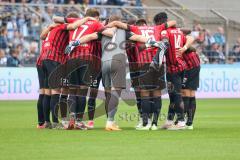 3.Liga - Saison 2022/2023 - TSV 1860 München - FC Ingolstadt 04 - Die Mannschaft bildet einen Kreis vor dem Spiel - Foto: Meyer Jürgen