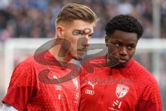 3. Liga; Arminia Bielefeld - FC Ingolstadt 04; vor dem Spiel Benjamin Kanuric (8, FCI) Bryang Kayo (48, FCI)