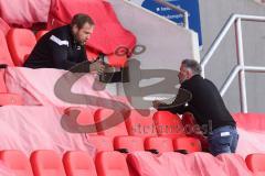 3. Liga - FC Ingolstadt 04 - 1. FC Saarbrücken - Technischer Direktor Florian Zehe (FC) mit Cheftrainer Tomas Oral (FCI)  nach dem Spiel ohne Tore