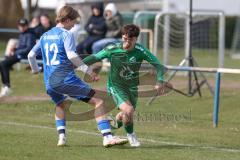 Kreisliga - Saison 2025/26- SV Hundszell - VFB Eichstätt II - Elias Weixler blau Hundszell - Niklas Matzel grün Eichstätt - Foto: Meyer Jürgen