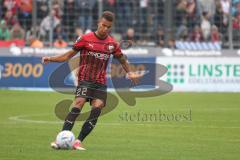 3.Liga - Saison 2022/2023 - TSV 1860 München - FC Ingolstadt 04 - Marcel Costly (Nr.22 - FCI) beim Freistoss - Foto: Meyer Jürgen