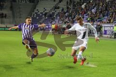 2.BL; Erzgebirge Aue - FC Ingolstadt 04; Dennis Eckert Ayensa (7, FCI) Schuß, Strauß John-Patrick (24 Aue)