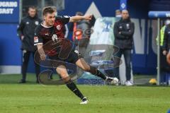 2.BL; Hamburger SV - FC Ingolstadt 04; Schuß Nils Roeseler (13, FCI)