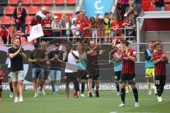 3. Fußball-Liga - Saison 2022/2023 - FC Ingolstadt 04 - SpVgg Bayreuth - Das Spiel ist aus - Jubel - Die Spieler bedanken sich bei den Fans -  Cheftrainer Rüdiger Rehm (FCI) -  - Foto: Meyer Jürgen