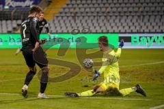 3. Liga - TSV 1860 München - FC Ingolstadt 04 - Dennis Eckert Ayensa (7, FCI) scheitert an Torwart Hiller Marco (1, 1860)