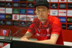 2. Fußball-Liga - Pressekonferenz - Vorstellung Cheftrainer Roberto Pätzold und Manager Profifußball Malte Metzelder - Saison 2021/2022 - FC Ingolstadt 04 - Cheftrainer FCI Roberto Pätzold - Foto: Meyer Jürgen