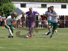 Testspiel - Saison 2026/27 - VFB Eichstätt - FC Ingolstadt 04 - Elias Herger (Nr.11 - VFB Eichstätt) - Lars Lokotsch (Nr.13 - FCI) - Moritz Gündling (Nr.9 - VFB Eichstätt) - Foto: Meyer Jürgen
