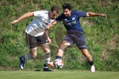 A-Klasse -  Saison 2026/27 - TSV Mailing-Feldkirchen - VFB Friedrichshofen - Daniel Arzer weiss Friedrichshofen - Firat Acar blau Mailing - Foto: Meyer Jürgen