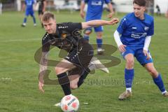 Kreisklasse - Saison 2025/26- TSV Großmehring - ST Scheyern - Lukas Berger schwarz Scheyern - Sebastian Halbig blau Großmehring - Foto: Meyer Jürgen