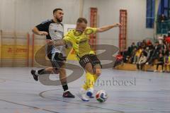 Lotto Bayern Hallencup - Saison 2024/25 - FC Hitzhofen/Oberzell - TSV Ober./Unterhaunstadt- Nico Seitz gelb Hitzhofen  - Ramazan Kurnaz grau Ober/Unterhaunstadt - Foto: Meyer Jürgen