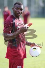 3. Liga; FC Ingolstadt 04 - Trainingsauftakt nach Sommerpause; Neuzugang Obed Ugondu (17, FCI)