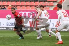 3. Liga; FC Ingolstadt 04 - Rot-Weiss Essen; Pascal Testroet (37, FCI) Torchance Rother Björn ( RWE) Rios Alonso Jose-Enrique ( RWE)