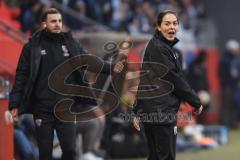 3. Liga; FC Ingolstadt 04 - TSV 1860 München; an der Seitenlinie, Spielerbank Cheftrainerin Sabrina Wittmann (FCI) Co-Trainer Fabian Reichler (FCI)