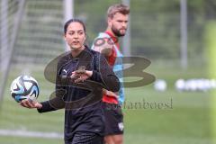 3. Liga; FC Ingolstadt 04 - Neue Trainerin, Wechsel, Trainerwechsel, Cheftrainerin Sabrina Wittmann (FCI) Yannick Deichmann (20, FCI)